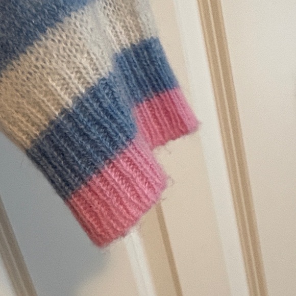 Jumper 123 100% Cashmere Blue and White Striped lightweight V-Neck Sweater - Picture 8 of 12